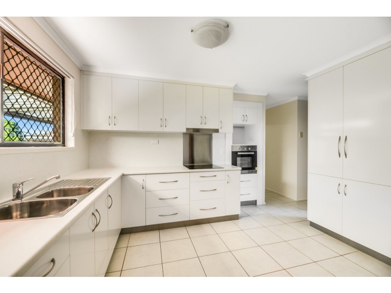 69 Wine Drive, Wilsonton Heights QLD 4350