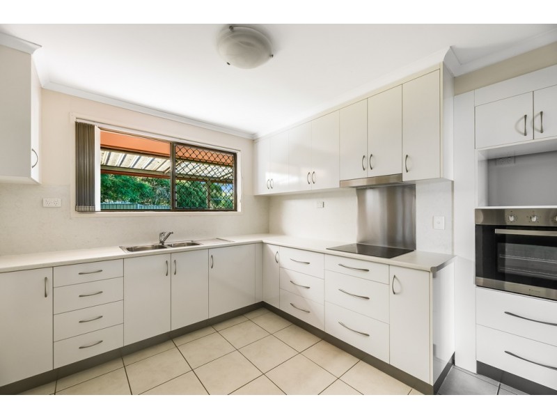 69 Wine Drive, Wilsonton Heights QLD 4350