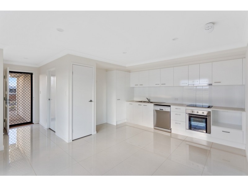 2/29 Myrtleford Crescent, Cambooya QLD 4358