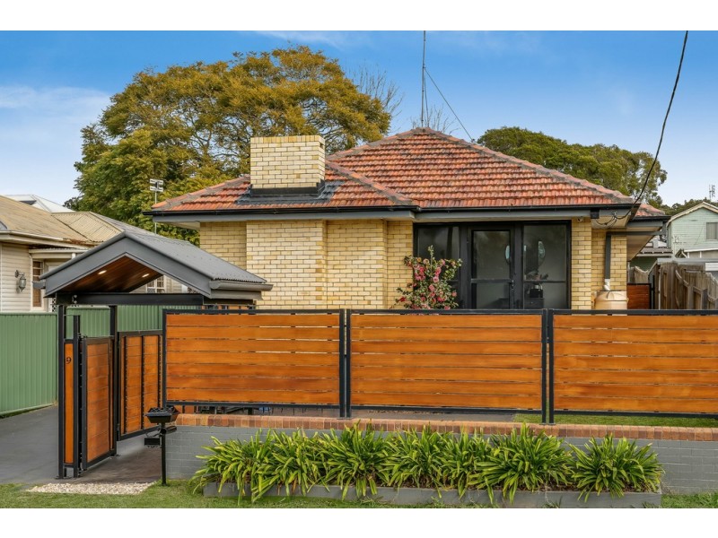 9 Blackdown Street, Harristown QLD 4350