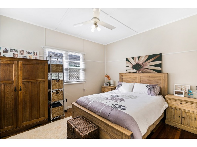 32 Fourth Avenue, Harristown QLD 4350