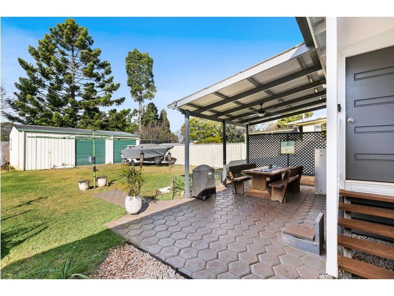 32 Fourth Avenue, Harristown QLD 4350