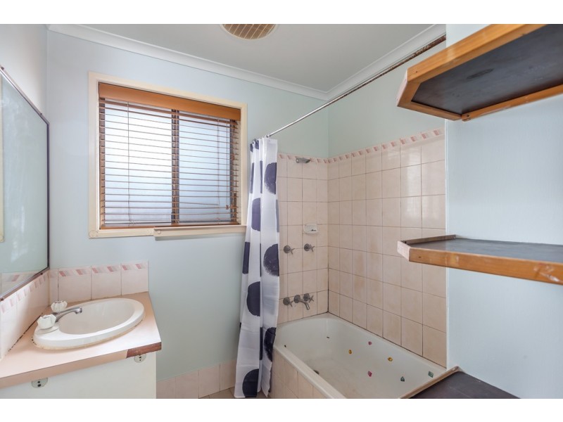 33 Poinciana Street, Newtown QLD 4350