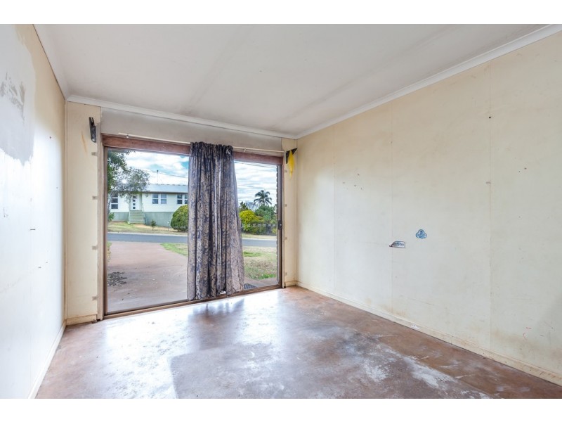 33 Poinciana Street, Newtown QLD 4350