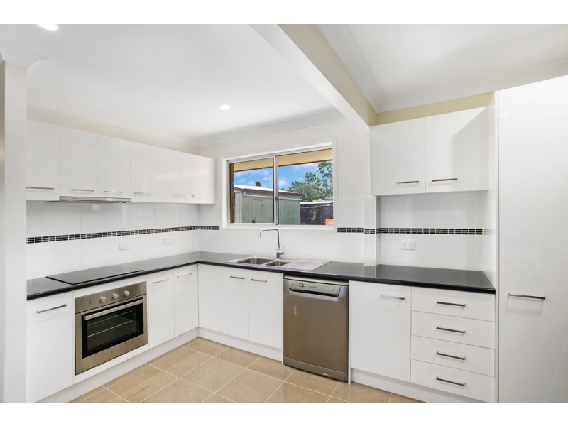 27 Lindberg Street, Wilsonton QLD 4350