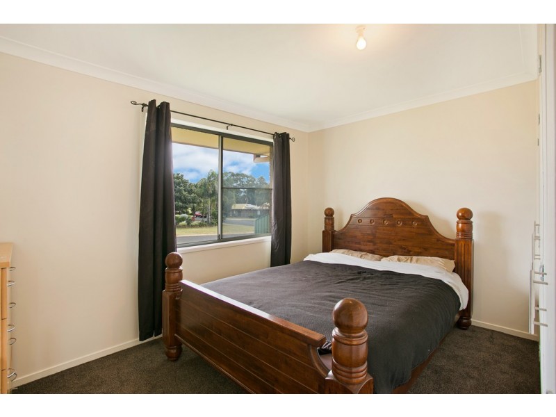 27 Lindberg Street, Wilsonton QLD 4350