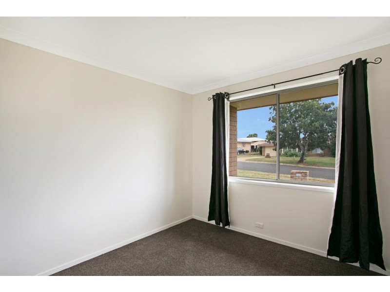 27 Lindberg Street, Wilsonton QLD 4350