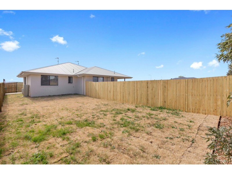 2/84 Magpie Drive, Cambooya QLD 4358