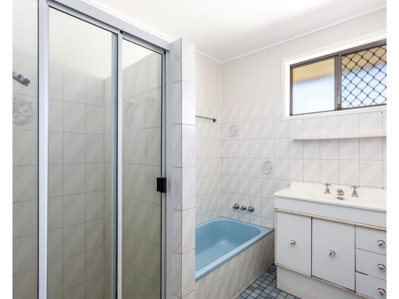 30 Honey Street, Harristown QLD 4350