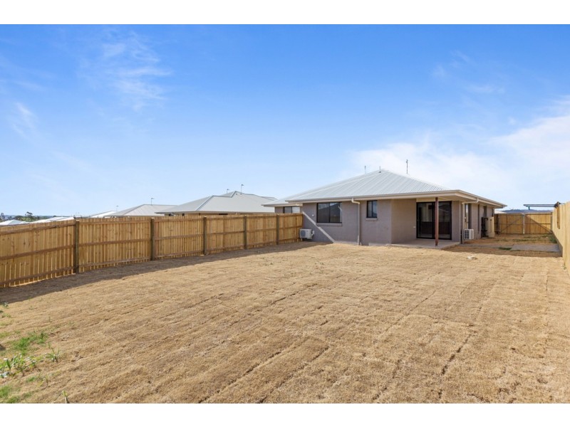 1/45 Myrtleford Crescent, Cambooya QLD 4358