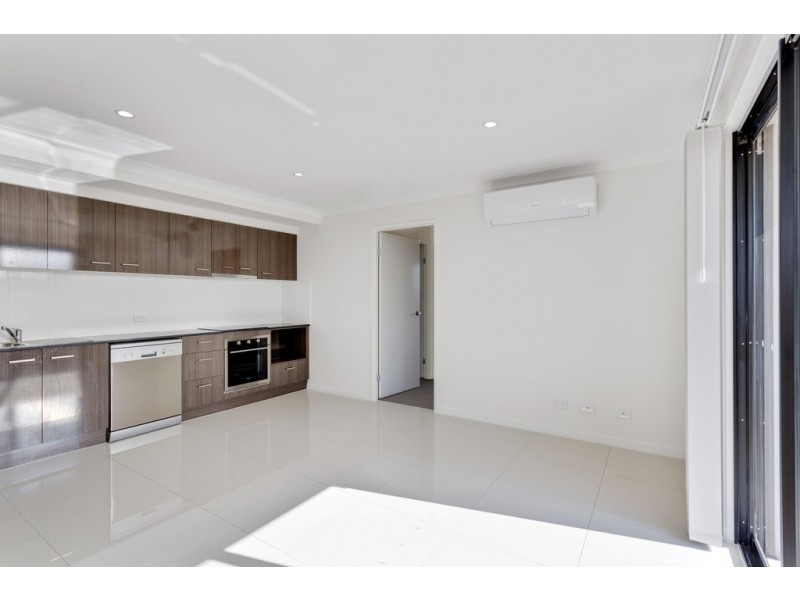 2/45 Myrtleford Crescent, Cambooya QLD 4358