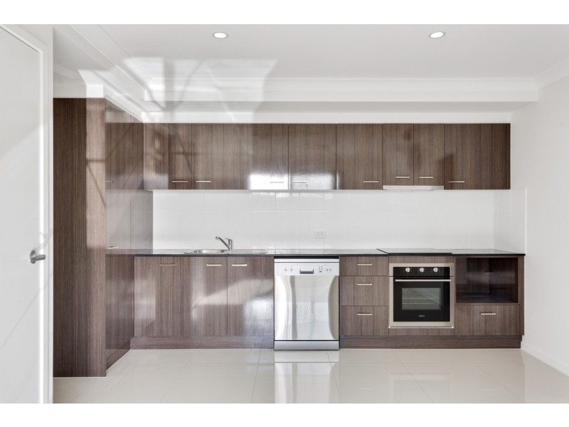 2/45 Myrtleford Crescent, Cambooya QLD 4358