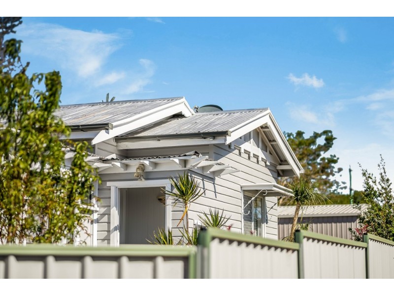 38 Dunne Street, Harristown QLD 4350