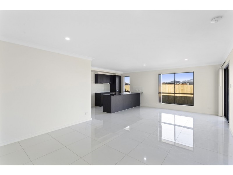 1/47 Myrtleford Crescent, Cambooya QLD 4358