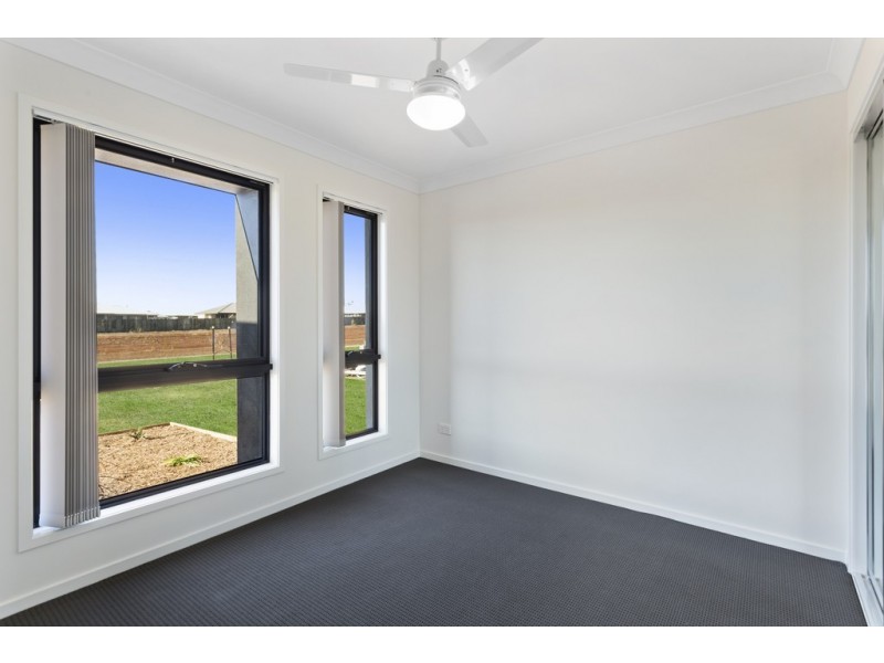 1/47 Myrtleford Crescent, Cambooya QLD 4358