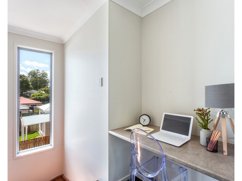 3/6 Swallow Court, Newtown QLD 4350