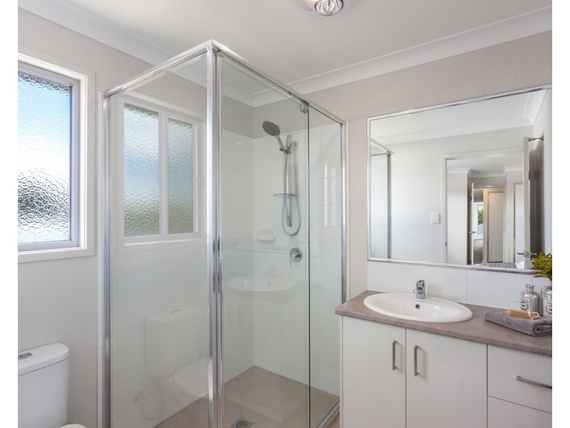 3/6 Swallow Court, Newtown QLD 4350