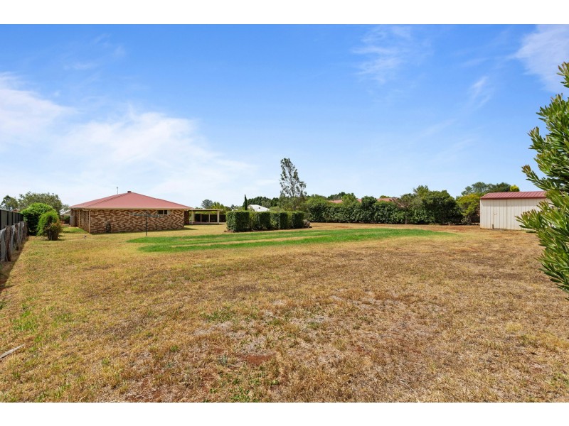 18 Bunya View Drive, Highfields QLD 4352