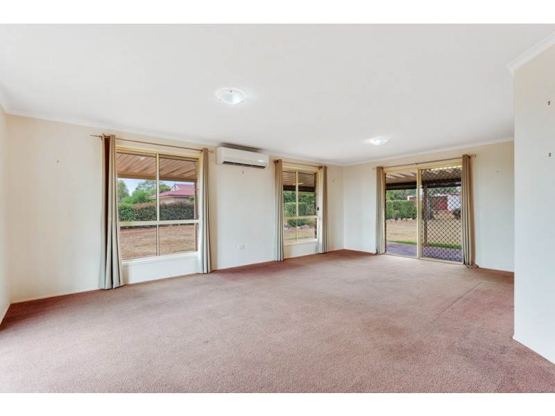 18 Bunya View Drive, Highfields QLD 4352