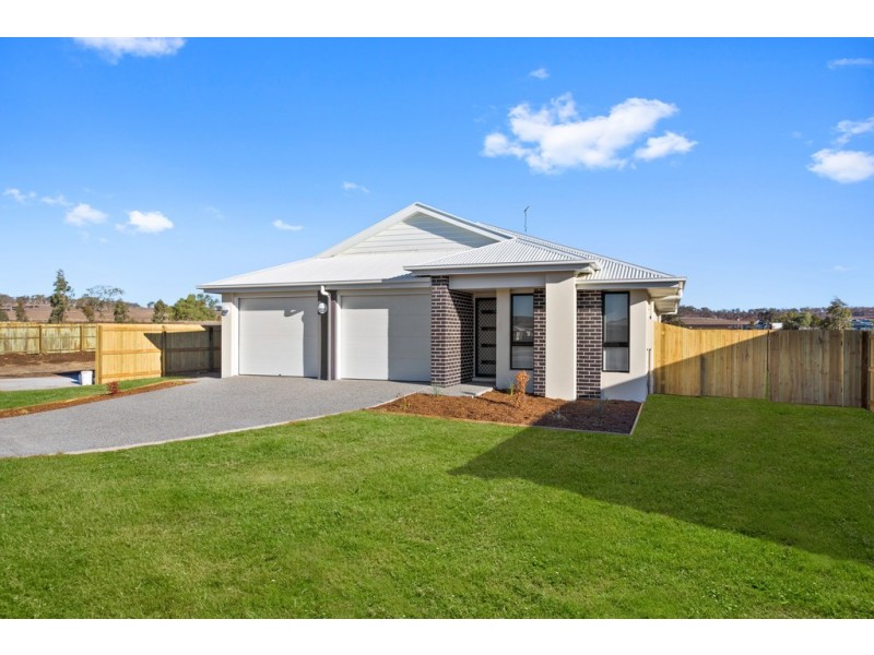 2/116 Magpie Drive, Cambooya QLD 4358