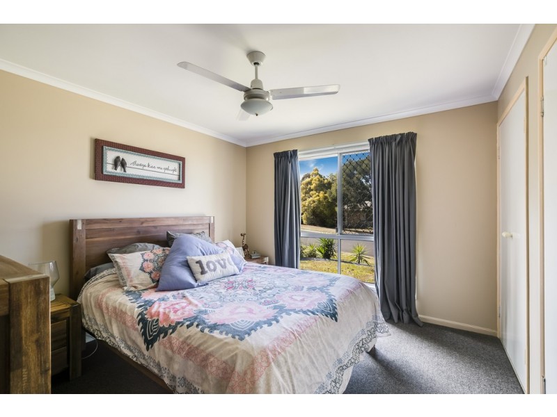 9 Moore Crescent, Wilsonton QLD 4350