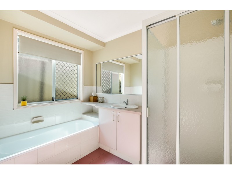 9 Moore Crescent, Wilsonton QLD 4350