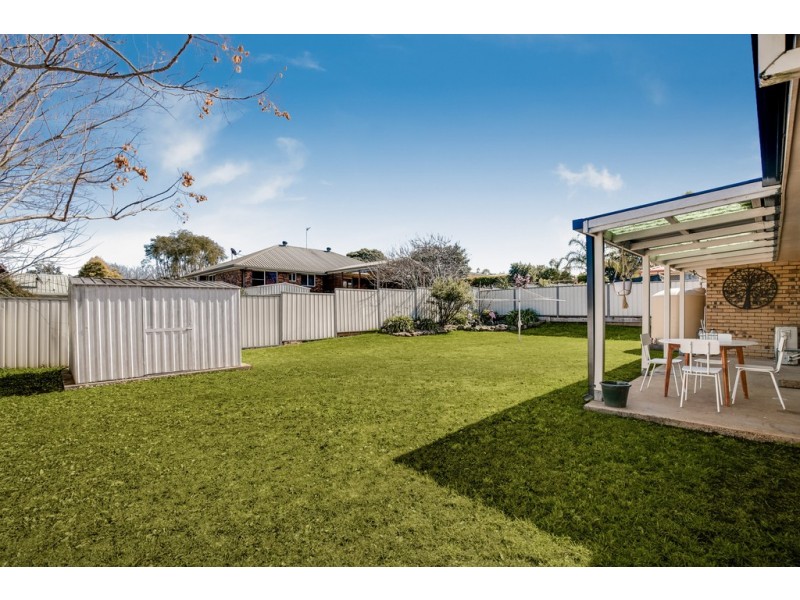 9 Moore Crescent, Wilsonton QLD 4350