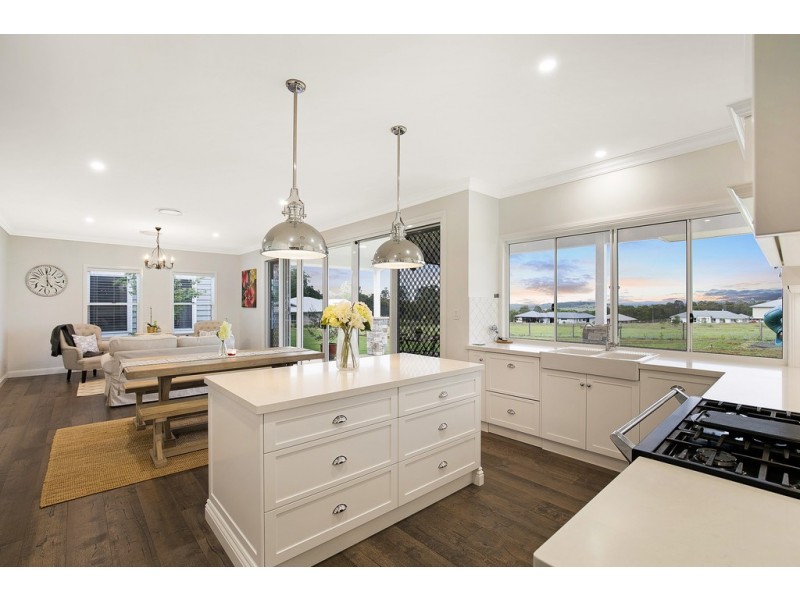 2 Daybreak Close, Cabarlah QLD 4352