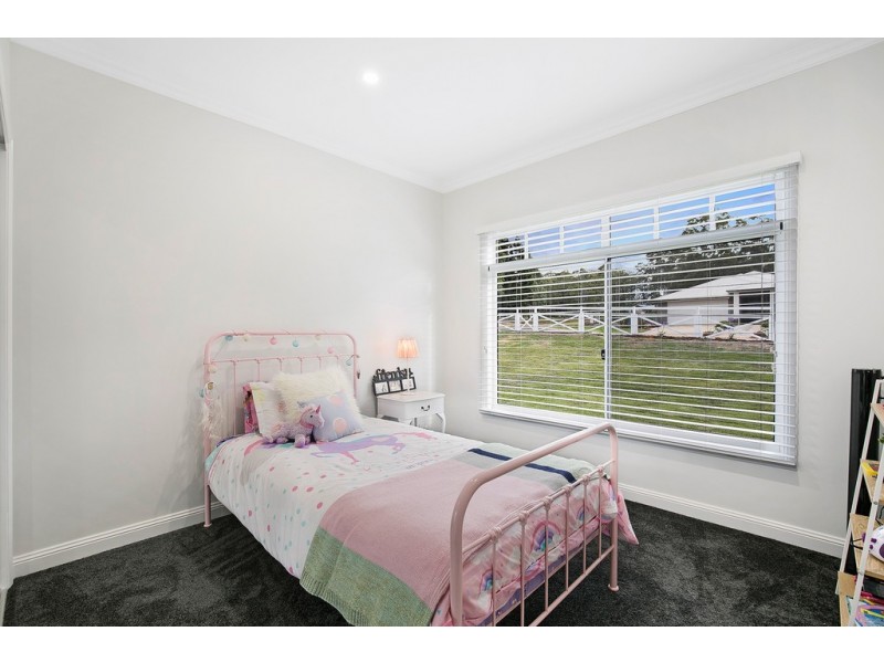 2 Daybreak Close, Cabarlah QLD 4352