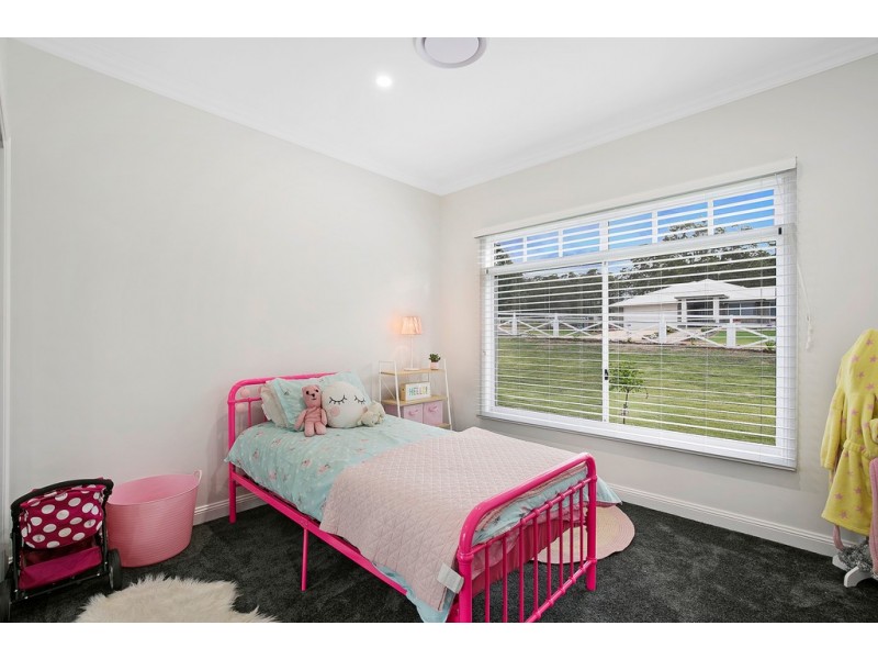 2 Daybreak Close, Cabarlah QLD 4352