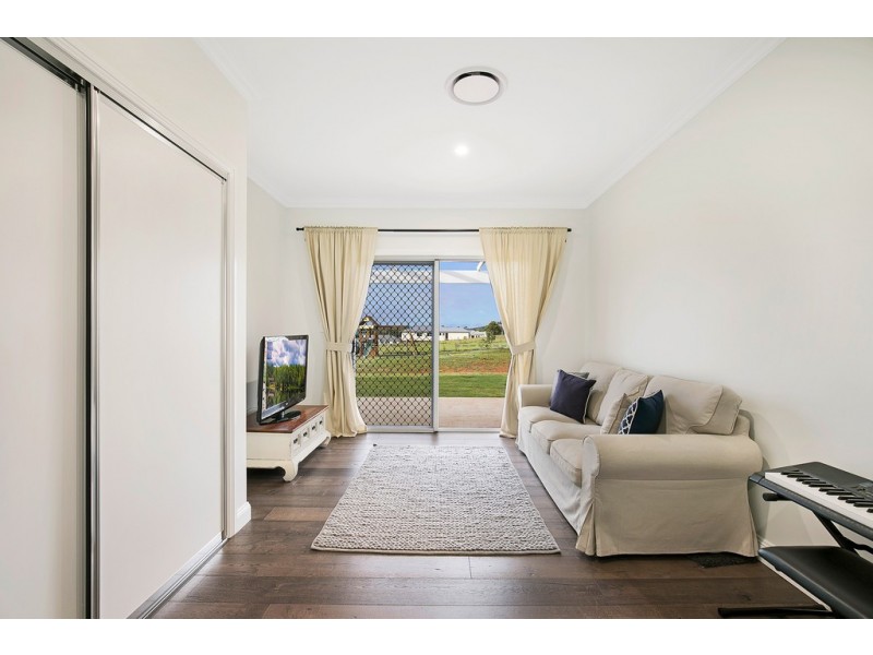 2 Daybreak Close, Cabarlah QLD 4352
