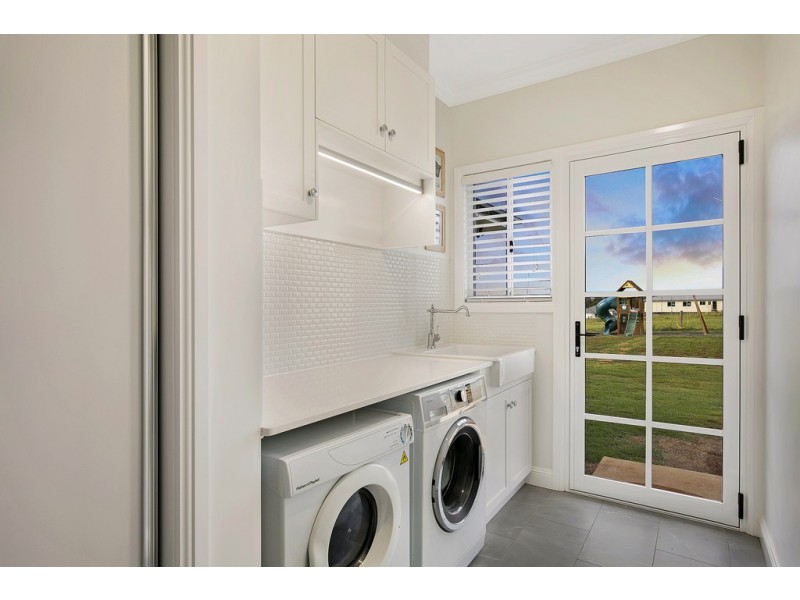 2 Daybreak Close, Cabarlah QLD 4352