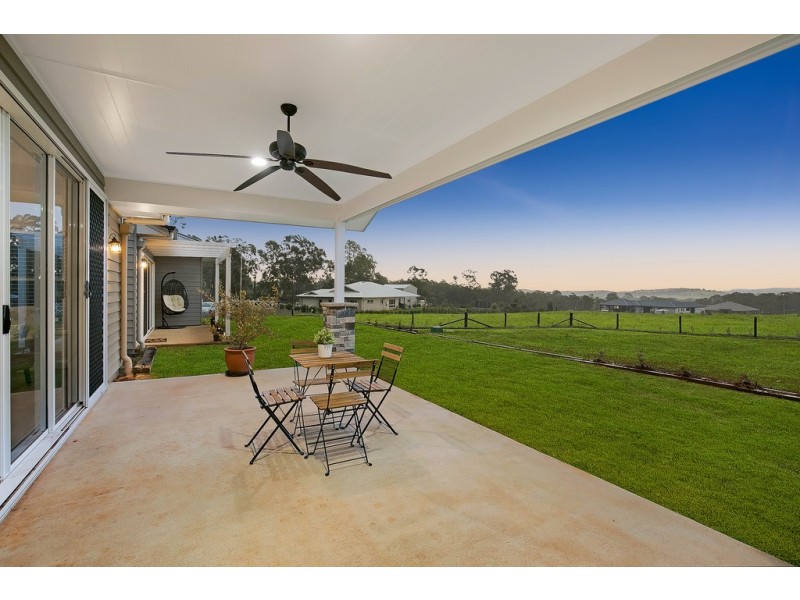 2 Daybreak Close, Cabarlah QLD 4352