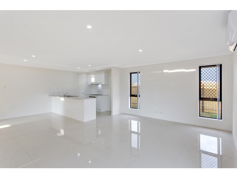 102 Magpie Drive, Cambooya QLD 4358