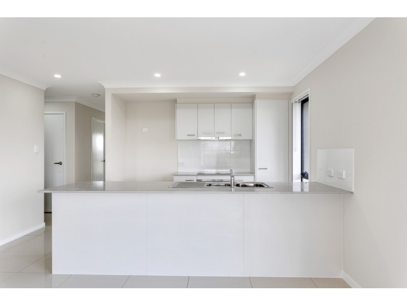1/16 Karto Street, Cambooya QLD 4358