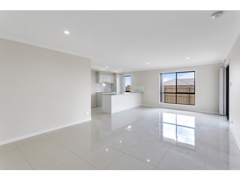 1/16 Karto Street, Cambooya QLD 4358