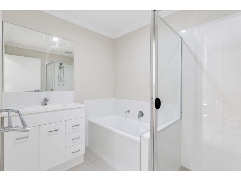 1/16 Karto Street, Cambooya QLD 4358