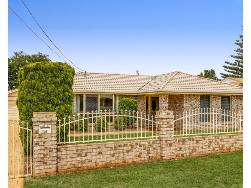 526 Greenwattle Street, Newtown QLD 4350