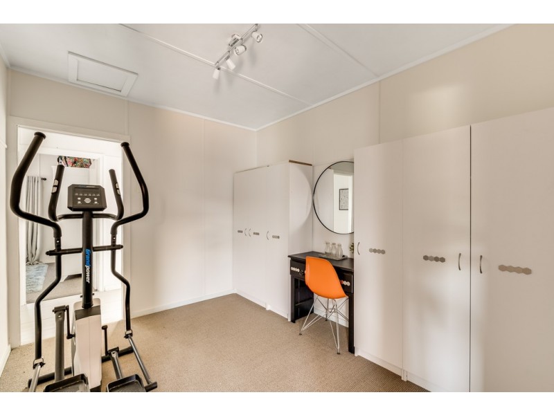 19 Burton Street, Harristown QLD 4350