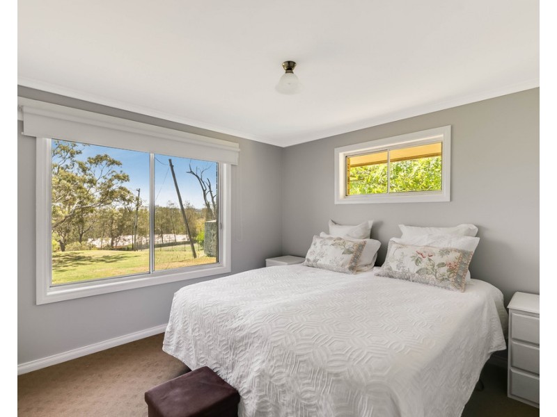 26 Panorama Drive, Glenvale QLD 4350