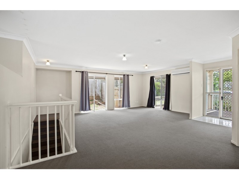 44 Hogg Street, Rockville QLD 4350