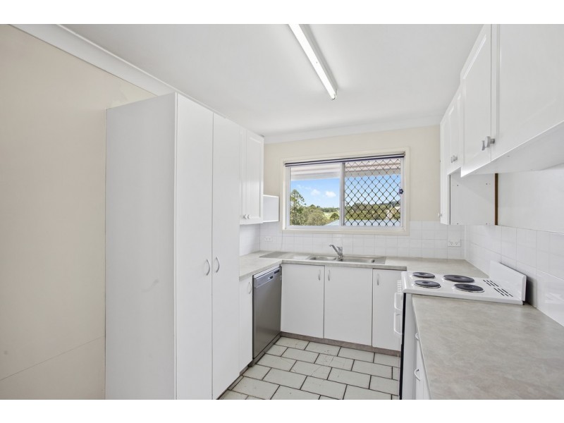 44 Hogg Street, Rockville QLD 4350