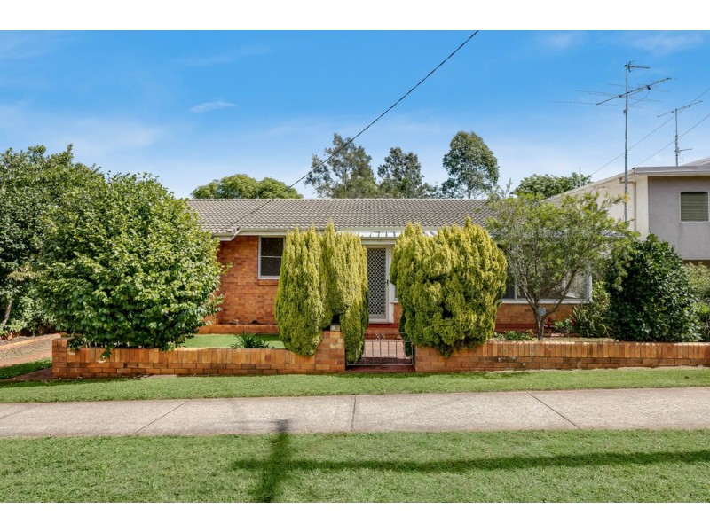 33 Cohoe Street, Rangeville QLD 4350