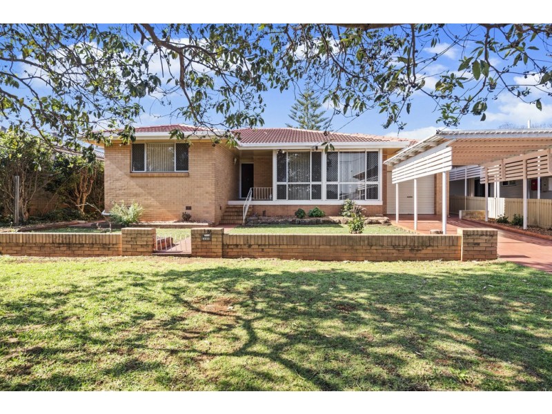 39 Phyllis Street, Harristown QLD 4350
