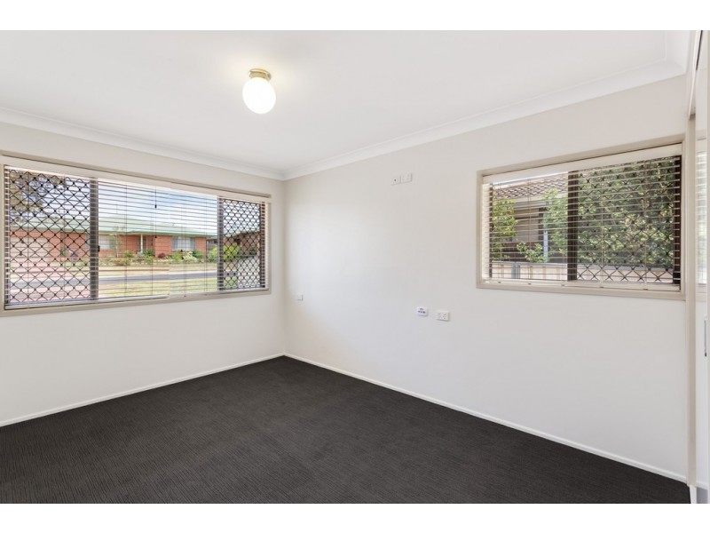 27 Arabian Street, Harristown QLD 4350