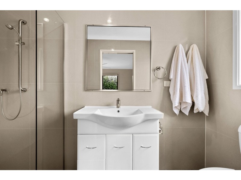 44 Broadfoot Street, Kearneys Spring QLD 4350