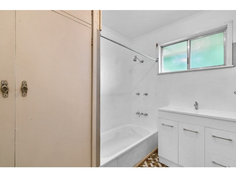 1 Clive Crescent, Darling Heights QLD 4350