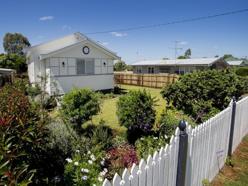 47 Dalmeny Street, Wilsonton QLD 4350