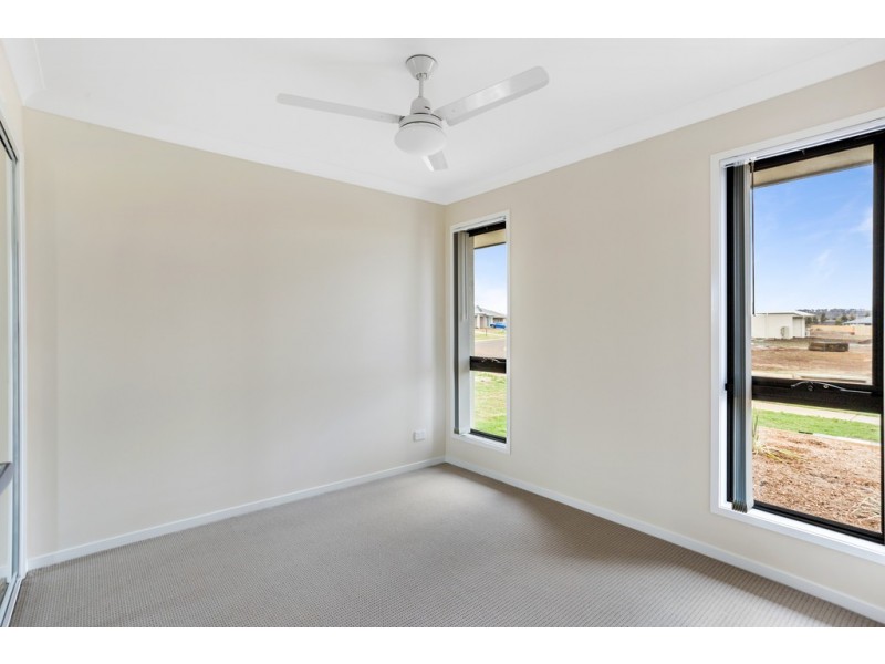 2/20 Karto Street, Cambooya QLD 4358