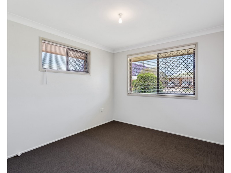 27 Arabian Street, Harristown QLD 4350
